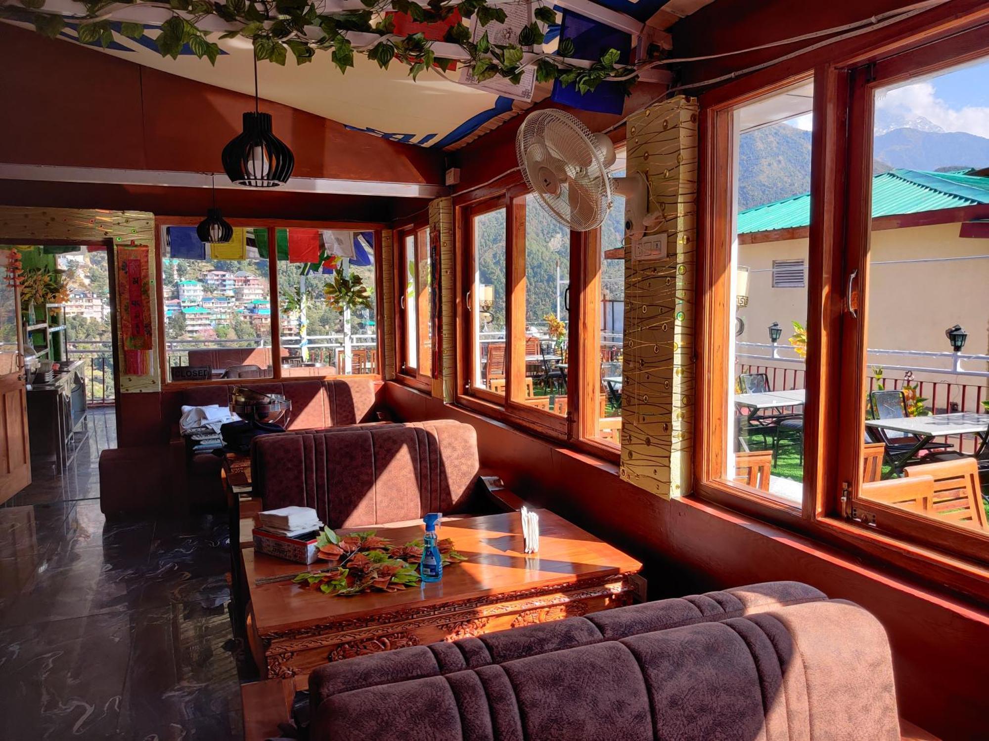 Hotel Akash - Luxury Hotel In Mcleodganj McLeod Ganj Ngoại thất bức ảnh