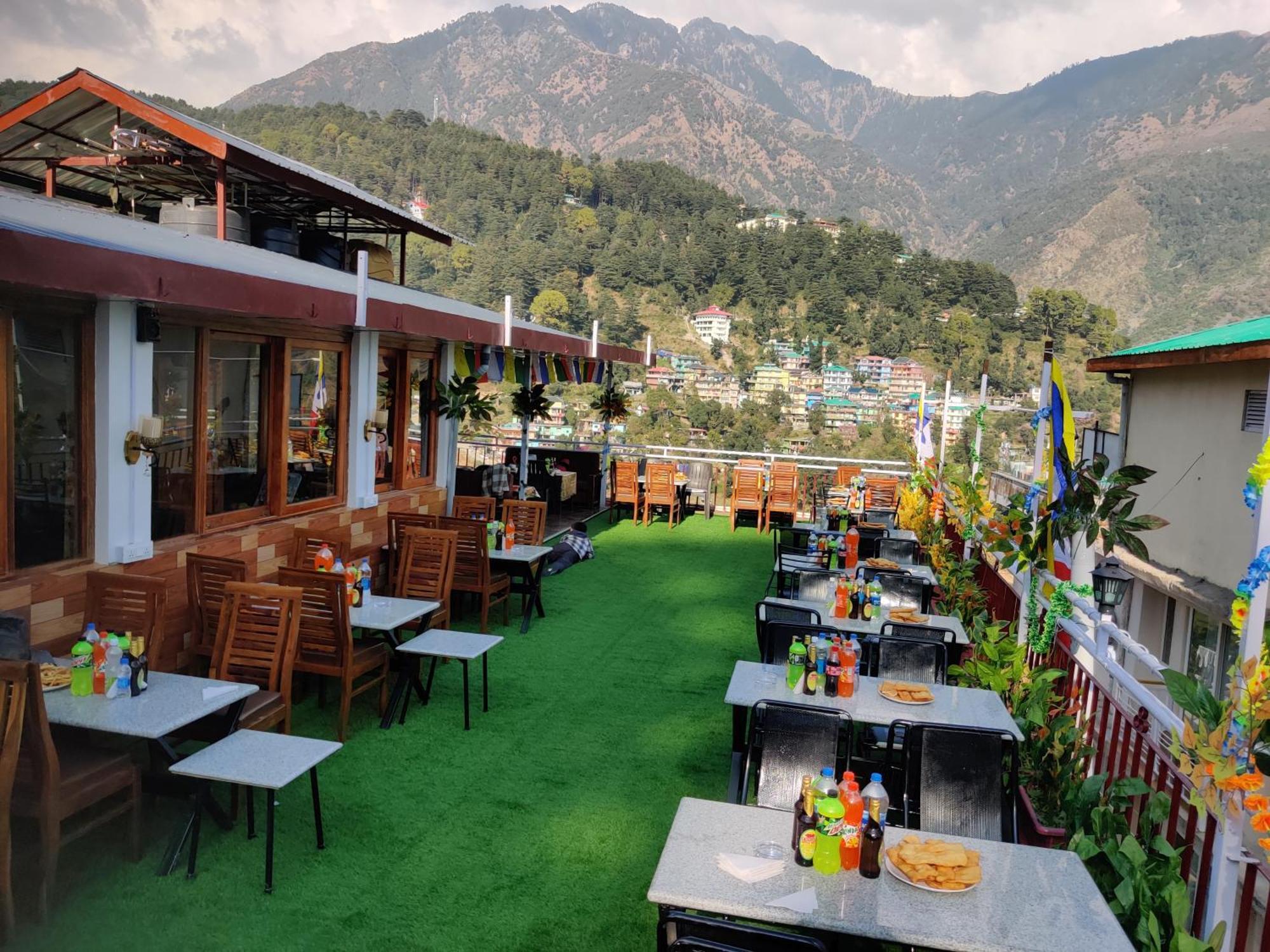 Hotel Akash - Luxury Hotel In Mcleodganj McLeod Ganj Ngoại thất bức ảnh